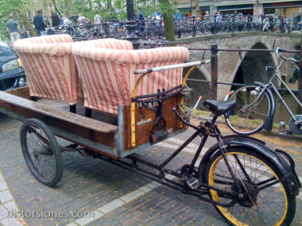 <a href="http://www.distorsiones.com/bakfiets-cargada-con-sillones/" title="Bakfiets cargada con sillones" target="_blank" rel="noopener noreferrer">Bakfiets cargada con sillones</a>