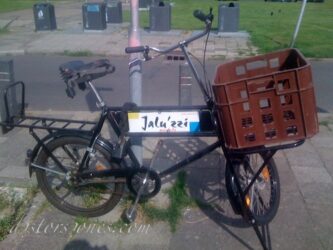 <a href="http://www.distorsiones.com/bicicleta-para-llevar-cajas/" title="Bicicleta para llevar cajas" target="_blank" rel="noopener noreferrer">Bicicleta para llevar cajas</a>