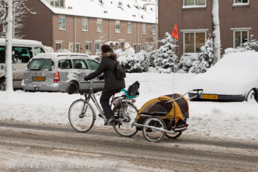 <a href="http://www.distorsiones.com/en-bici-sobre-hielo-y-agua-nieve/" title="En bici sobre hielo y agua nieve" target="_blank" rel="noopener noreferrer">En bici sobre hielo y agua nieve</a>