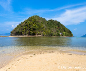 <a href="https://www.distorsiones.com/el-islote-de-depeldet-en-la-playa-de-las-cabanas/" title="El islote de Depeldet en la playa de las Cabañas" target="_blank" rel="noopener noreferrer">El islote de Depeldet en la playa de las Cabañas</a>