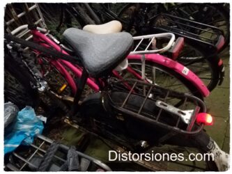 <a href="http://www.distorsiones.com/asiento-congelado-de-la-zarrapastrosa/" title="Asiento congelado de la Zarrapastrosa">Asiento congelado de la Zarrapastrosa</a>