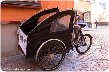 <a href="http://www.distorsiones.com/bakfiets-en-estocolmo/" title="Bakfiets en Estocolmo">Bakfiets en Estocolmo</a>