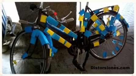 <a href="http://www.distorsiones.com/bicicleta-decorada-con-notas/" title="Bicicleta decorada con notas">Bicicleta decorada con notas</a>