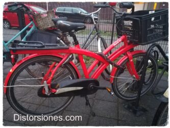 <a href="http://www.distorsiones.com/bicicleta-dutch-id-roja/" title="Bicicleta Dutch ID roja">Bicicleta Dutch ID roja</a>