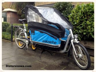 <a href="http://www.distorsiones.com/gazelle-cabby-con-la-cubierta-para-la-lluvia/" title="Gazelle Cabby con la cubierta para la lluvia">Gazelle Cabby con la cubierta para la lluvia</a>