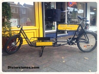 <a href="http://www.distorsiones.com/la-bici-para-cargar-cajas/" title="La bici para cargar cajas">La bici para cargar cajas</a>