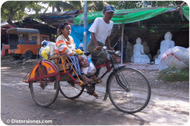<a href="http://www.distorsiones.com/rickshaw-en-mandalay/" title="Rickshaw en Mandalay">Rickshaw en Mandalay</a>