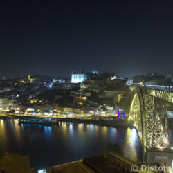 <a href="https://www.distorsiones.com/vista-nocturna-de-oporto-desde-el-mirador-junto-al-ponte-luis-i/" title="Vista nocturna de Oporto desde el mirador junto al Ponte Luís I" target="_blank" rel="noopener noreferrer">Vista nocturna de Oporto desde el mirador junto al Ponte Luís I</a>