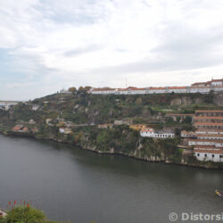 <a href="https://www.distorsiones.com/el-rio-duero-y-los-claustros-do-mosteiro-da-serra-do-pilar/" title="El río Duero y los Claustros do Mosteiro da Serra do Pilar" target="_blank" rel="noopener noreferrer">El río Duero y los Claustros do Mosteiro da Serra do Pilar</a>