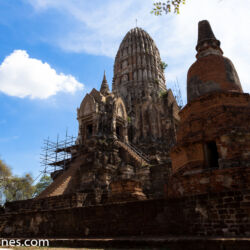 <a href="https://www.distorsiones.com/otra-vista-del-wat-ratchaburana/" title="Otra vista del Wat Ratchaburana" target="_blank" rel="noopener">Otra vista del Wat Ratchaburana</a>