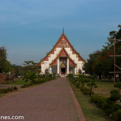 <a href="https://www.distorsiones.com/?p=30517" title="Wihan Phra Mongkhon Bophit – Distorsiones">Wihan Phra Mongkhon Bophit</a>
