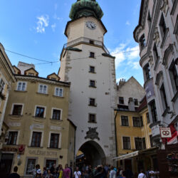 <a href="https://www.distorsiones.com/puerta-de-san-miguel/" title="Puerta de San Miguel" target="_blank" rel="noopener">Puerta de San Miguel</a>