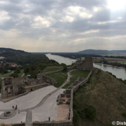 <a href="https://www.distorsiones.com/el-danubio-desde-lo-alto-del-castillo-de-devin/" title="El Danubio desde lo alto del castillo de Devín" target="_blank" rel="noopener">El Danubio desde lo alto del castillo de Devín</a>