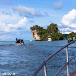 <a href="https://www.distorsiones.com/la-vista-desde-el-barco-en-ao-nang/" title="La vista desde el barco en Ao Nang" target="_blank" rel="noopener">La vista desde el barco en Ao Nang</a>