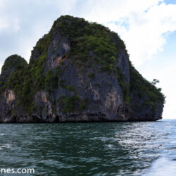 <a href="https://www.distorsiones.com/montanas-en-el-mar/" title="Montañas en el mar" target="_blank" rel="noopener">Montañas en el mar</a>
