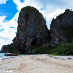 <a href="https://www.distorsiones.com/playa-de-phra-nang/" title="Playa de Phra Nang" target="_blank" rel="noopener">Playa de Phra Nang</a>