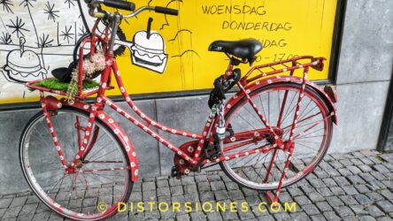 <a href="https://www.distorsiones.com/bicicleta-floripendiada/" title="Bicicleta floripendiada" target="_blank" rel="noopener">Bicicleta floripendiada</a>