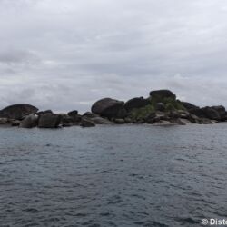 <a href="https://www.distorsiones.com/islote-en-las-islas-similan/" title="Islote en las islas Similán" target="_blank" rel="noopener">Islote en las islas Similán</a>