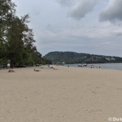 <a href="https://www.distorsiones.com/la-playa-de-patong/" title="La playa de Patong" target="_blank" rel="noopener">La playa de Patong</a>