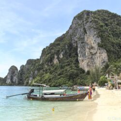 <a href="https://www.distorsiones.com/lllegando-a-la-playa-de-ton-sai/" title="Lllegando a la playa de Ton Sai" target="_blank" rel="noopener">Lllegando a la playa de Ton Sai</a>