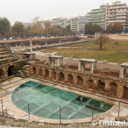 <a href="https://www.distorsiones.com/el-teatro-del-foro-romano-de-tesalonica/" title="El teatro del Foro Romano de Tesalónica" target="_blank" rel="noopener">El teatro del Foro Romano de Tesalónica</a>