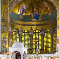 <a href="https://www.distorsiones.com/la-iconostasis-de-la-iglesia-de-san-demetrio/" title="La Iconostasis de la iglesia de San Demetrio" target="_blank" rel="noopener">La Iconostasis de la iglesia de San Demetrio</a>