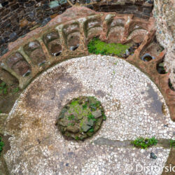<a href="https://www.distorsiones.com/las-termas-del-foro-romano-de-tesalonica/" title="Las termas del Foro Romano de Tesalónica" target="_blank" rel="noopener">Las termas del Foro Romano de Tesalónica</a>