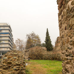 <a href="https://www.distorsiones.com/las-murallas-bizantinas-del-este-de-salonica/" title="Las murallas bizantinas del este de Salónica" target="_blank" rel="noopener">Las murallas bizantinas del este de Salónica</a>