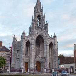 <a href="https://www.distorsiones.com/la-iglesia-de-la-santisima-trinidad/" title="La iglesia de la Santísima Trinidad" target="_blank" rel="noopener">La iglesia de la Santísima Trinidad</a>