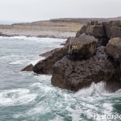 <a href="https://www.distorsiones.com/llegando-al-parque-nacional-del-burren/" title="Llegando al parque nacional del Burren" target="_blank" rel="noopener">Llegando al parque nacional del Burren</a>
