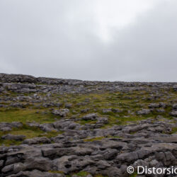 <a href="https://www.distorsiones.com/descampado-karstico-en-el-burren/" title="Descampado kárstico en el Burren" target="_blank" rel="noopener">Descampado kárstico en el Burren</a>
