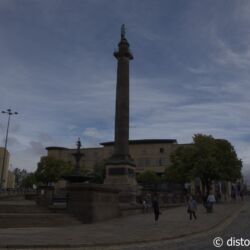 <a href="https://www.distorsiones.com/la-columna-de-wellington-la-fuente-steble-y-el-st-georges-hall/" title="La columna de Wellington, La fuente Steble y el St George’s Hall" target="_blank" rel="noopener">La columna de Wellington, La fuente Steble y el St George’s Hall</a>