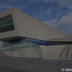 <a href="https://www.distorsiones.com/imagine-peace-en-el-museo-de-liverpool/" title="Imagine Peace en el museo de Liverpool" target="_blank" rel="noopener">Imagine Peace en el museo de Liverpool</a>