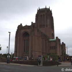 <a href="https://www.distorsiones.com/la-catedral-de-liverpool/" title="La catedral de Liverpool" target="_blank" rel="noopener">La catedral de Liverpool</a>