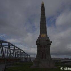 <a href="https://www.distorsiones.com/monumento-a-los-heroes-de-la-sala-de-maquinas-del-titanic/" title="" target="_blank" rel="noopener">Monumento a los Héroes de la Sala de Máquinas del Titanic</a>