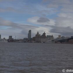 <a href="https://www.distorsiones.com/liverpool-desde-el-rio-mersey/" title="Liverpool desde el río Mersey" target="_blank" rel="noopener">Liverpool desde el río Mersey</a>